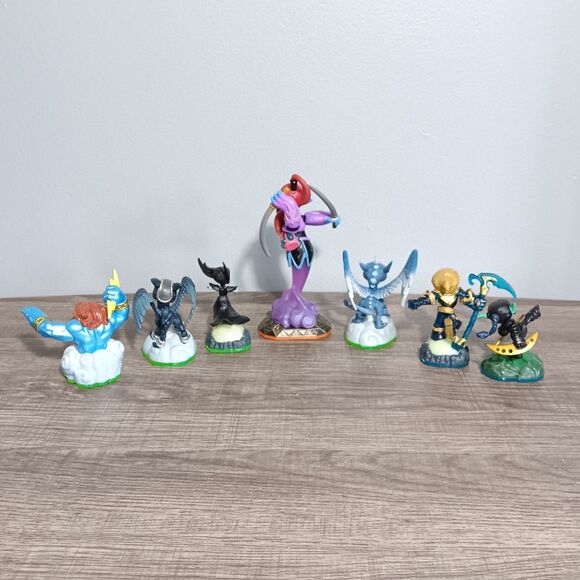 Activision Lot of 7 Skylanders Character Mixed Figures - Untested - Picture 2 of 3